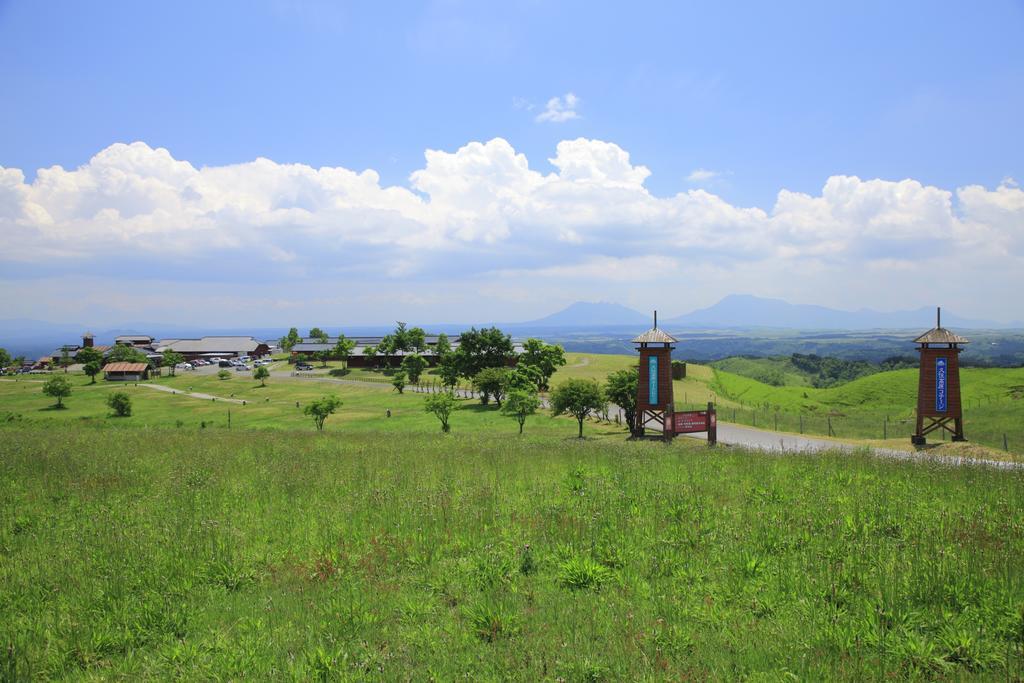 Kuju Kogen Cottage Taketa Bagian luar foto