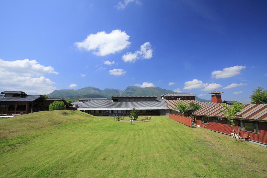 Kuju Kogen Cottage Taketa Bagian luar foto